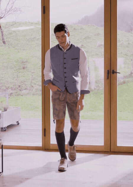 Video: Details Hellblaue Trachtenweste