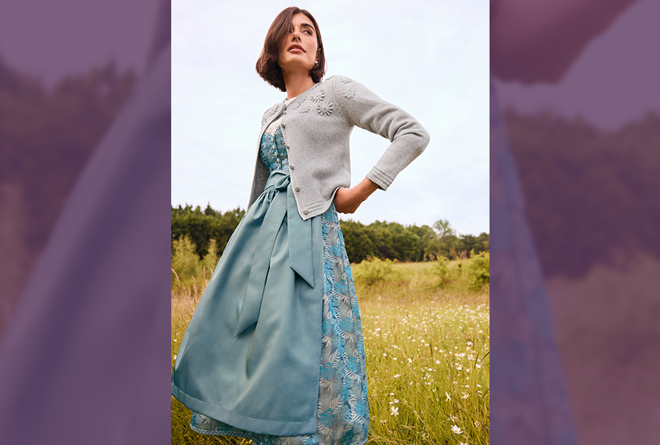 Hellblaues Premium Dirndl der Purple Kollektion