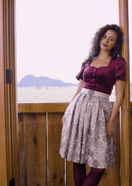 Video: Mieder aus Samt in Weinrot