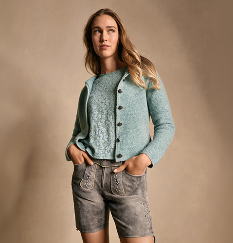 Maße für Röcke und Lederhosen Feminine Lederhose mit aufwendiger Stickerei